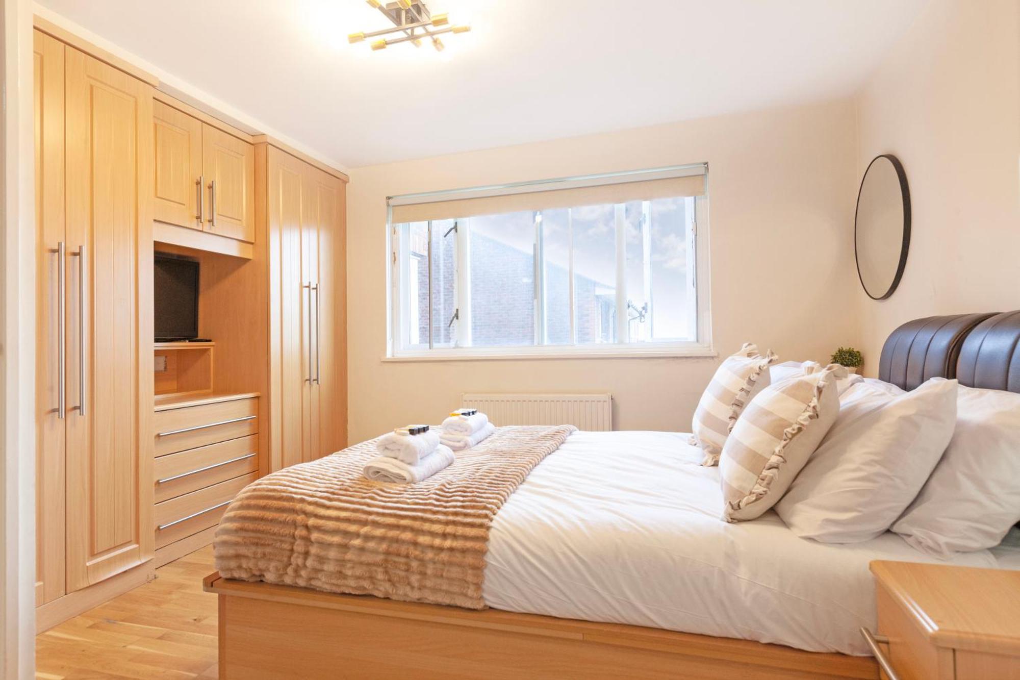 Stylish Two-bedroom Flat In Marylebone * London