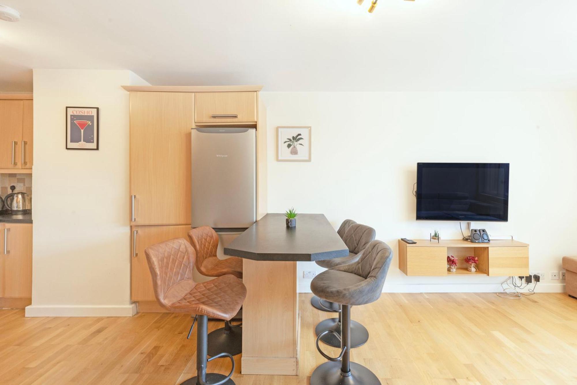 Stylish Two-bedroom Flat In Marylebone * London